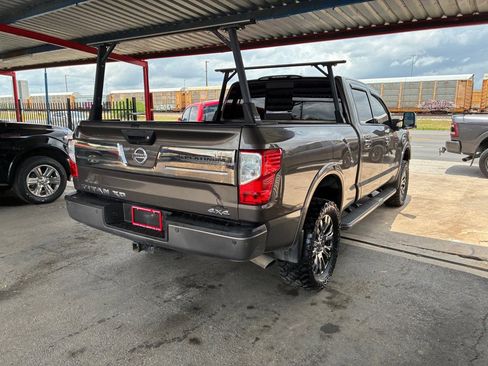 Used 2017 Nissan Titan Platinum Reserve AWD/4WD image 18
