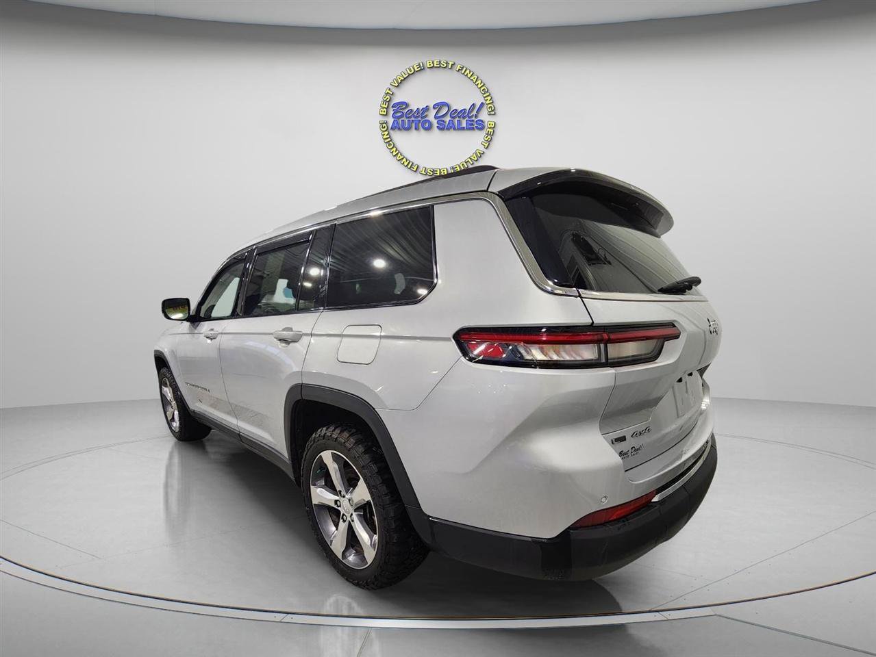 Used 2021 Jeep Grand Cherokee L Limited w/ Trailer Tow Group (B) AWD/4WD image 4