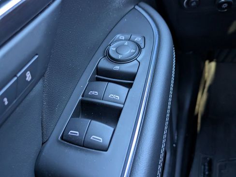 Used 2023 Buick Envision Avenir image 24