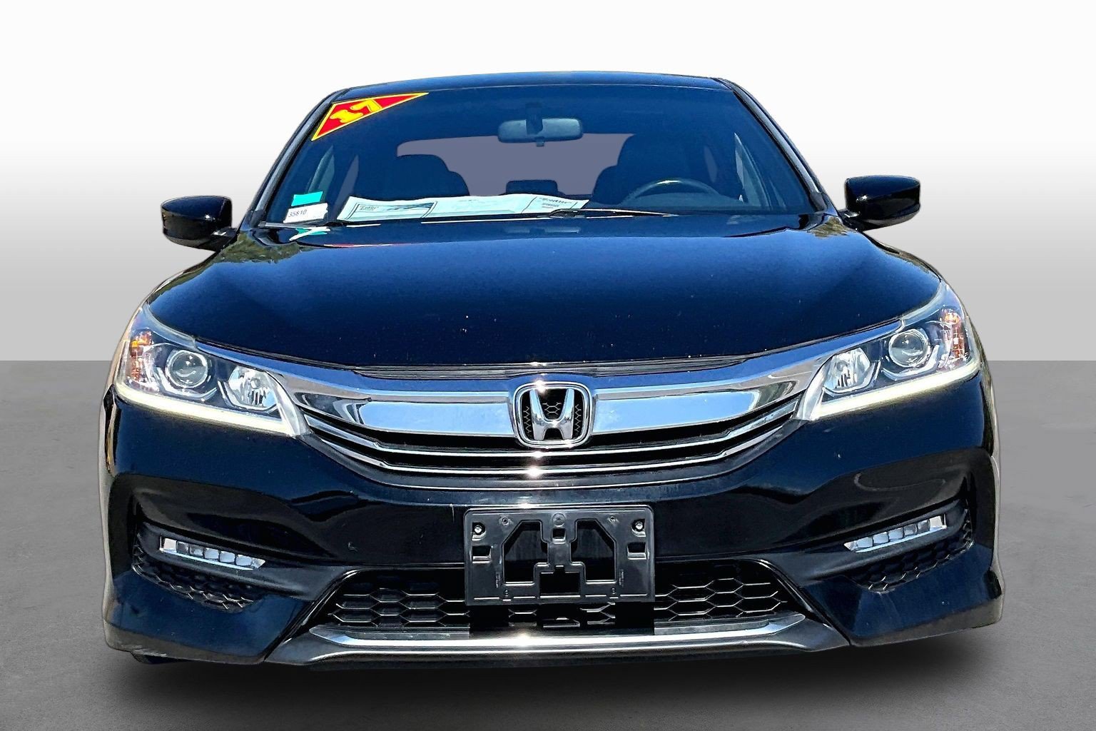 Used 2017 Honda Accord Sport image 3
