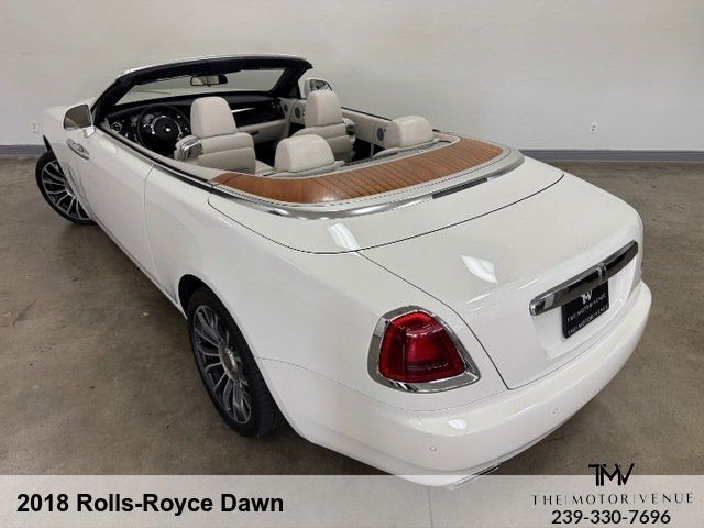 Used 2018 Rolls-Royce Dawn RWD image 11