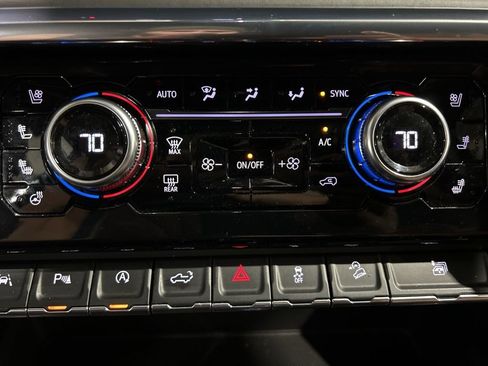 Used 2024 GMC Sierra 1500 Denali Ultimate image 35