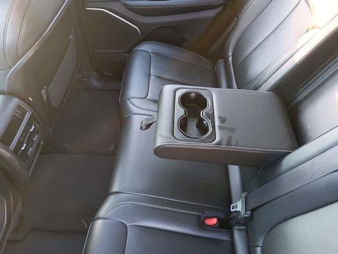 Used 2023 Jeep Grand Cherokee image 22