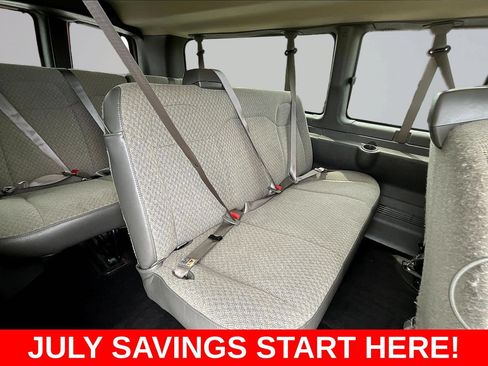 Used 2025 GMC Savana 3500 LT w/ LT Preferred Equipment Group RWD image 18