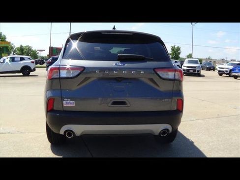 Used 2022 Ford Escape SE image 7