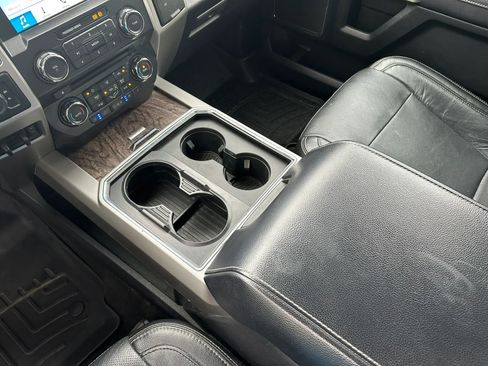 Used 2018 Ford F250 Lariat w/ Chrome Package AWD/4WD image 19