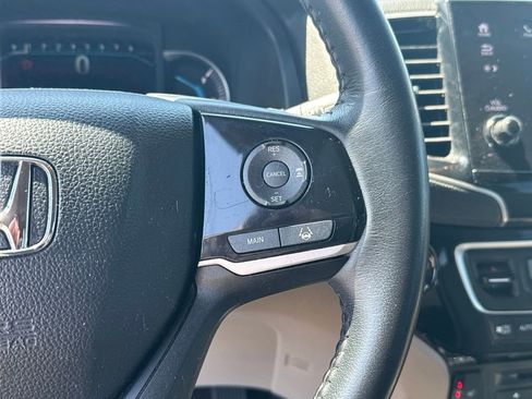 Used 2022 Honda Pilot Touring image 14