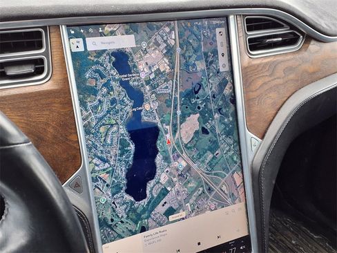 Used 2016 Tesla Model X 90D image 17