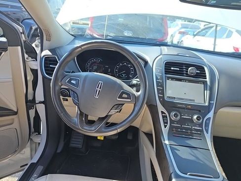 Used 2018 Lincoln MKX Select w/ Select Plus Package image 9