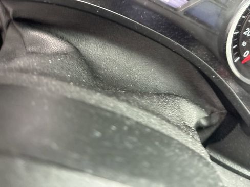 Used 2019 RAM 1500 Laramie image 2