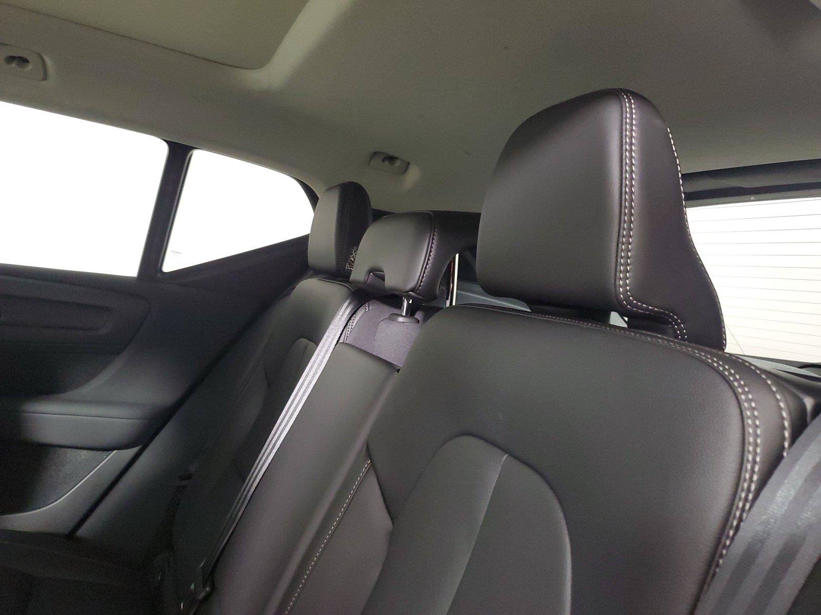 Certified 2026 Volvo XC40 B5 Plus AWD/4WD image 13