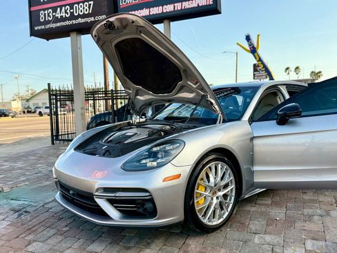Used 2018 Porsche Panamera Turbo Executive w/ Assistance Package image 32