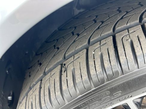 Used 2023 Mercedes-Benz GLS 450 4MATIC image 12