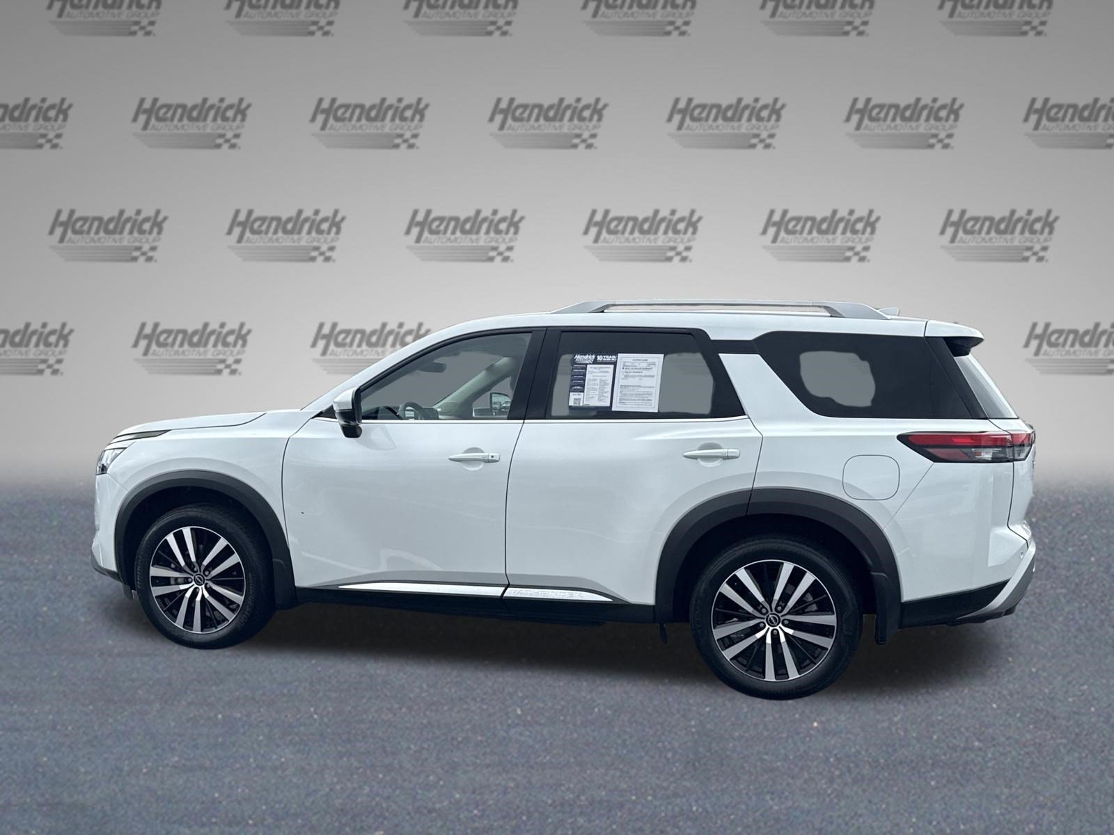 Used 2025 Nissan Pathfinder Platinum w/ Cargo Package FWD image 7