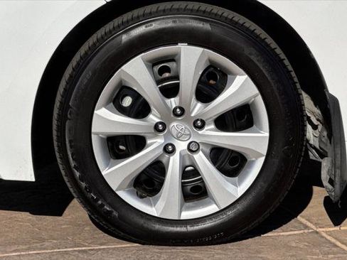 Certified 2025 Toyota Corolla LE image 31