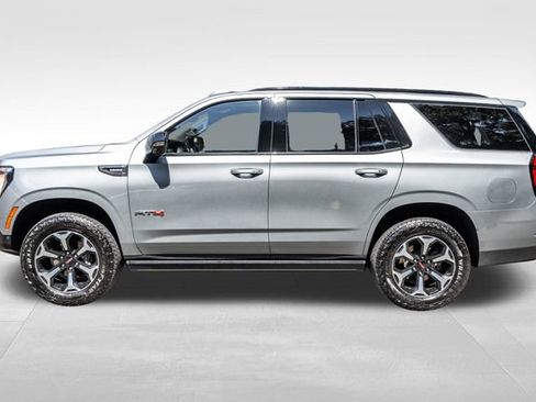 Used 2026 GMC Yukon AT4 w/ AT4 Premium Plus Package AWD/4WD image 10