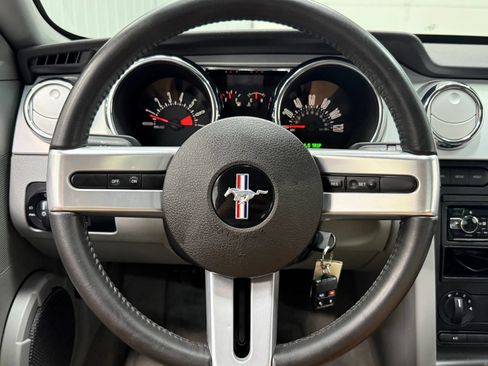 Used 2006 Ford Mustang Coupe RWD image 19