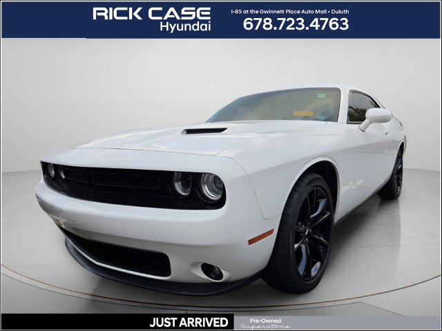 Used 2018 Dodge Challenger SXT w/ Blacktop Package RWD image 1