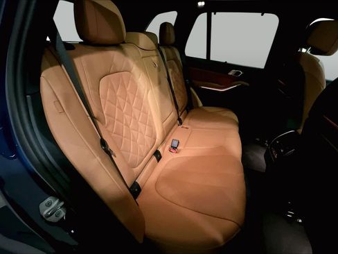 Used 2023 BMW X5 xDrive45e w/ Executive Package AWD/4WD image 19