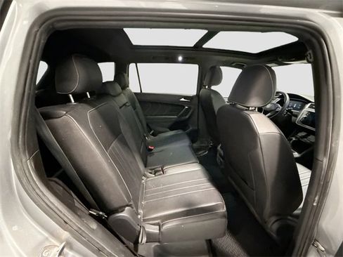 Used 2023 Volkswagen Tiguan SE R-Line image 17