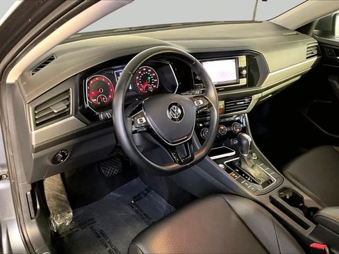 Used 2019 Volkswagen Jetta SE FWD image 18
