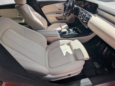 Used 2023 Mercedes-Benz CLA 250 4MATIC image 22