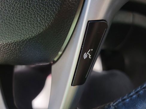 Used 2013 Hyundai Accent SE image 41