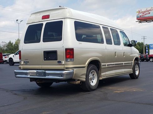 Used 2011 Ford E-150 and Econoline 150 w/ Premium Van Group RWD image 5