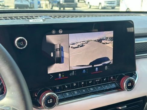 Certified 2025 GMC Canyon AT4 w/ AT4X Package AWD/4WD image 9