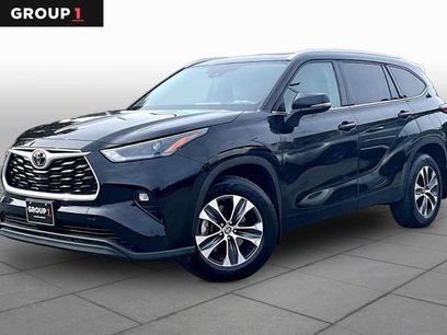 Used 2022 Toyota Highlander XLE