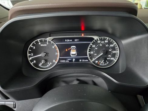 Used 2023 Nissan Rogue SV AWD/4WD image 32