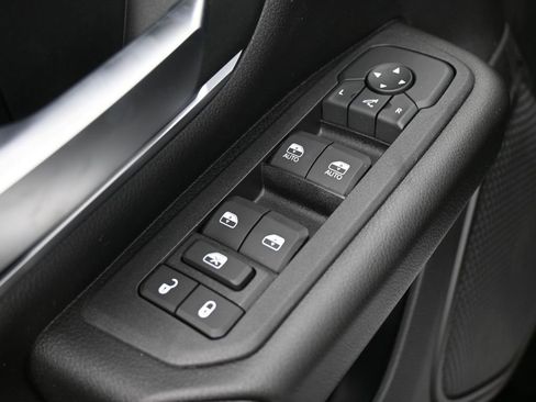 New 2026 RAM 1500 4x4 Crew Cab image 14