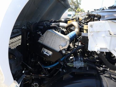 Used 2016 Ford F650 2WD Crew Cab Super Duty image 12