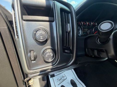 Used 2019 Chevrolet Silverado 1500 LT AWD/4WD image 22