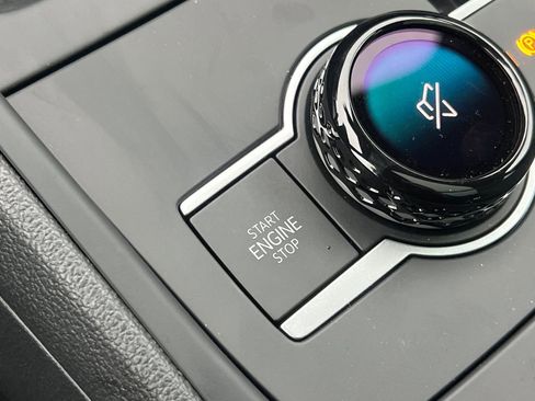 New 2026 Volkswagen Tiguan SE R-Line image 22