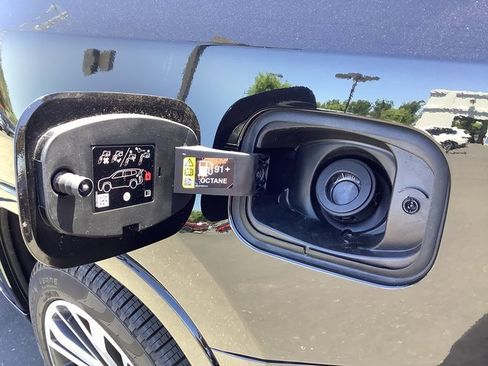 Used 2024 Jeep Grand Wagoneer Series III w/ Flexible Seating Group image 24