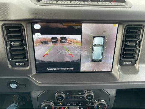 New 2025 Ford Bronco Badlands image 24