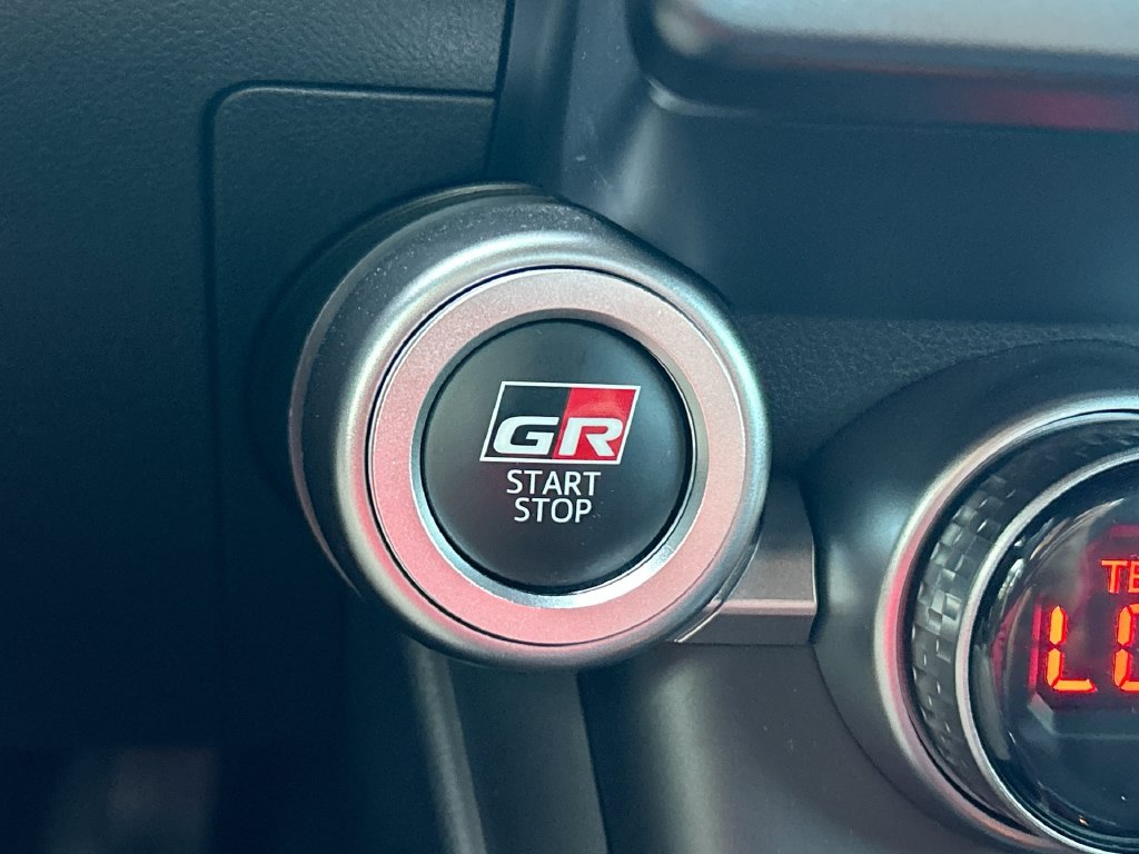 Used 2025 Toyota GR86 RWD image 18