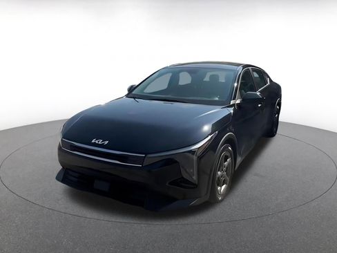 Used 2025 Kia K4 LXS image 6