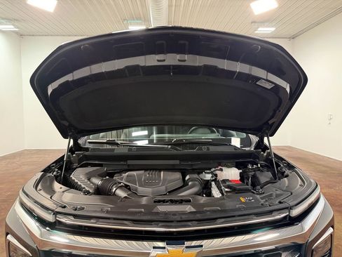 Used 2026 Chevrolet Traverse LT AWD/4WD image 19