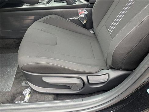 New 2025 Hyundai Elantra Sport image 4