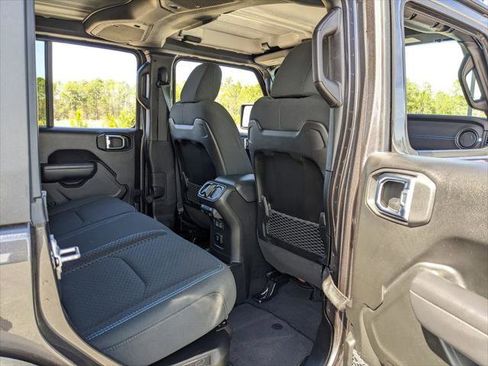 Certified 2025 Jeep Wrangler Unlimited Rubicon 4xe w/ Convenience Group image 50