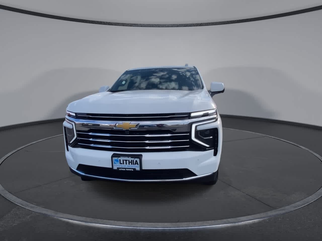 Used 2025 Chevrolet Tahoe LT AWD/4WD image 3