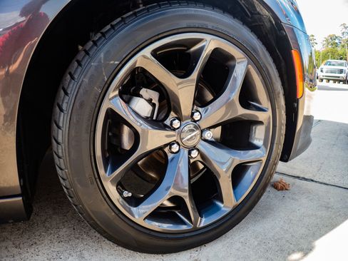 Used 2023 Chrysler 300 Touring L image 11