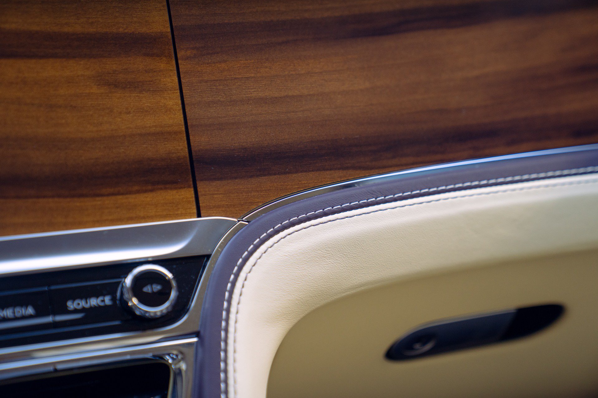 Used 2022 Bentley Flying Spur V8 AWD/4WD image 36