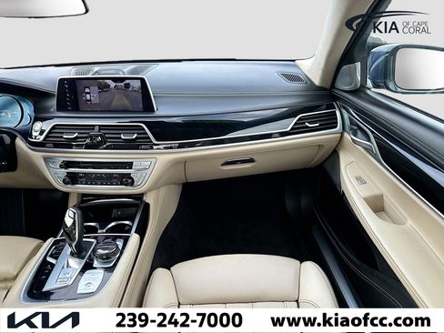 Used 2018 BMW ALPINA B7 xDrive image 18