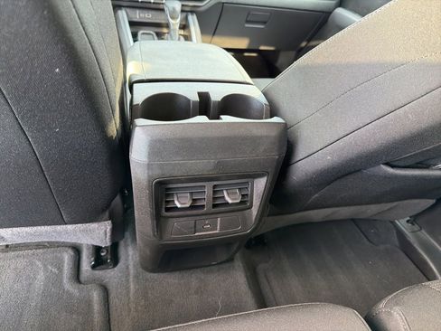 Used 2024 Chevrolet Colorado LT w/ LT Convenience Package II image 18