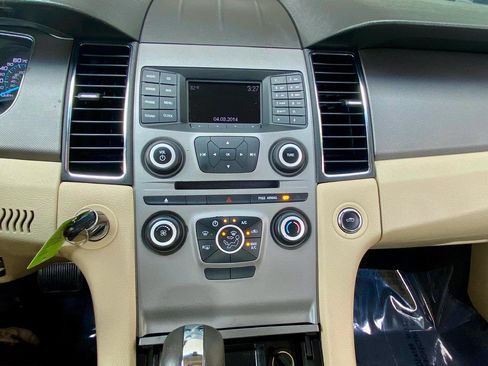 Used 2017 Ford Taurus SE FWD image 31