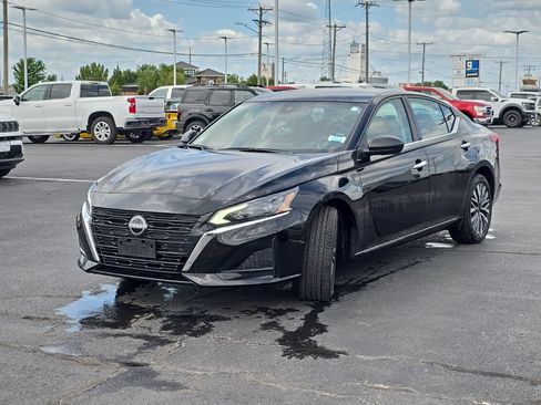 Used 2025 Nissan Altima 2.5 SV AWD/4WD image 49