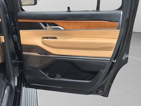 Used 2022 Jeep Grand Wagoneer Series III w/ Flexible Seating Group image 43